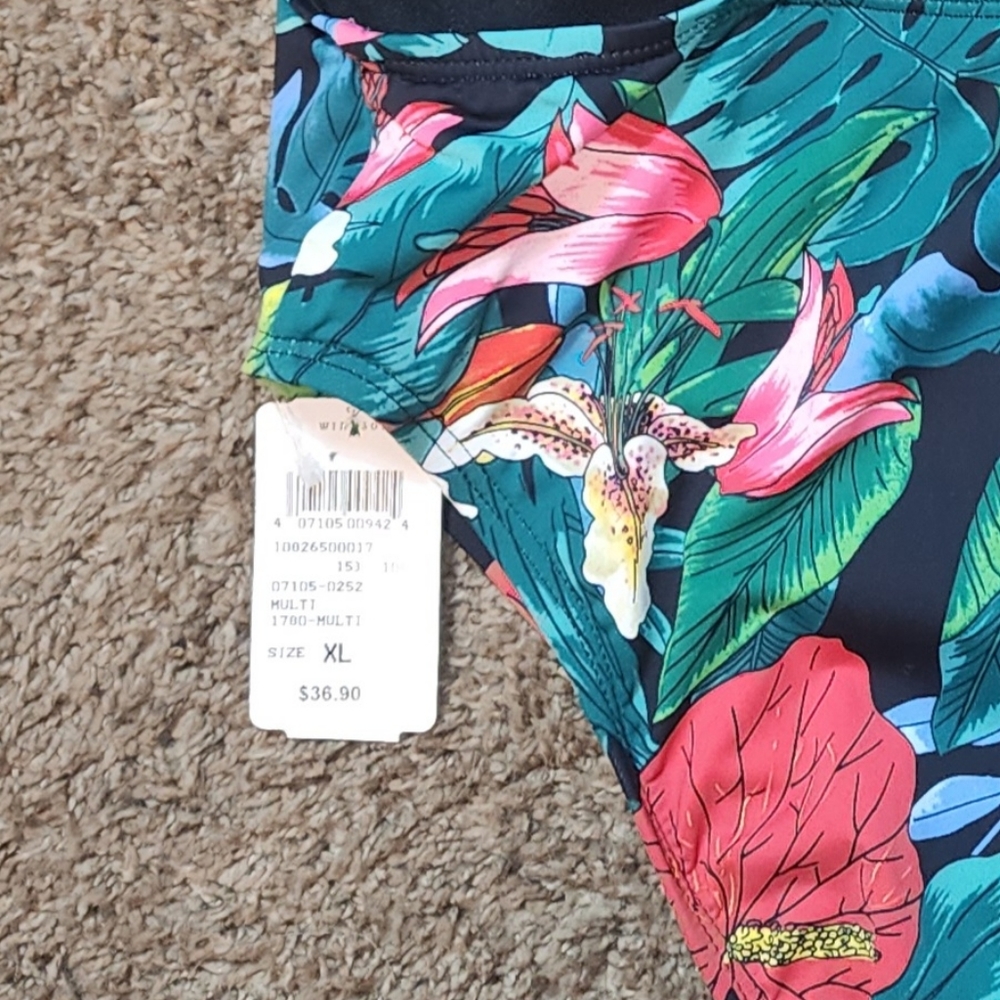 Sale‼️ Windsor Black Tropical Floral Plunge One-Piece Swimsuit - Picture 7 of 7